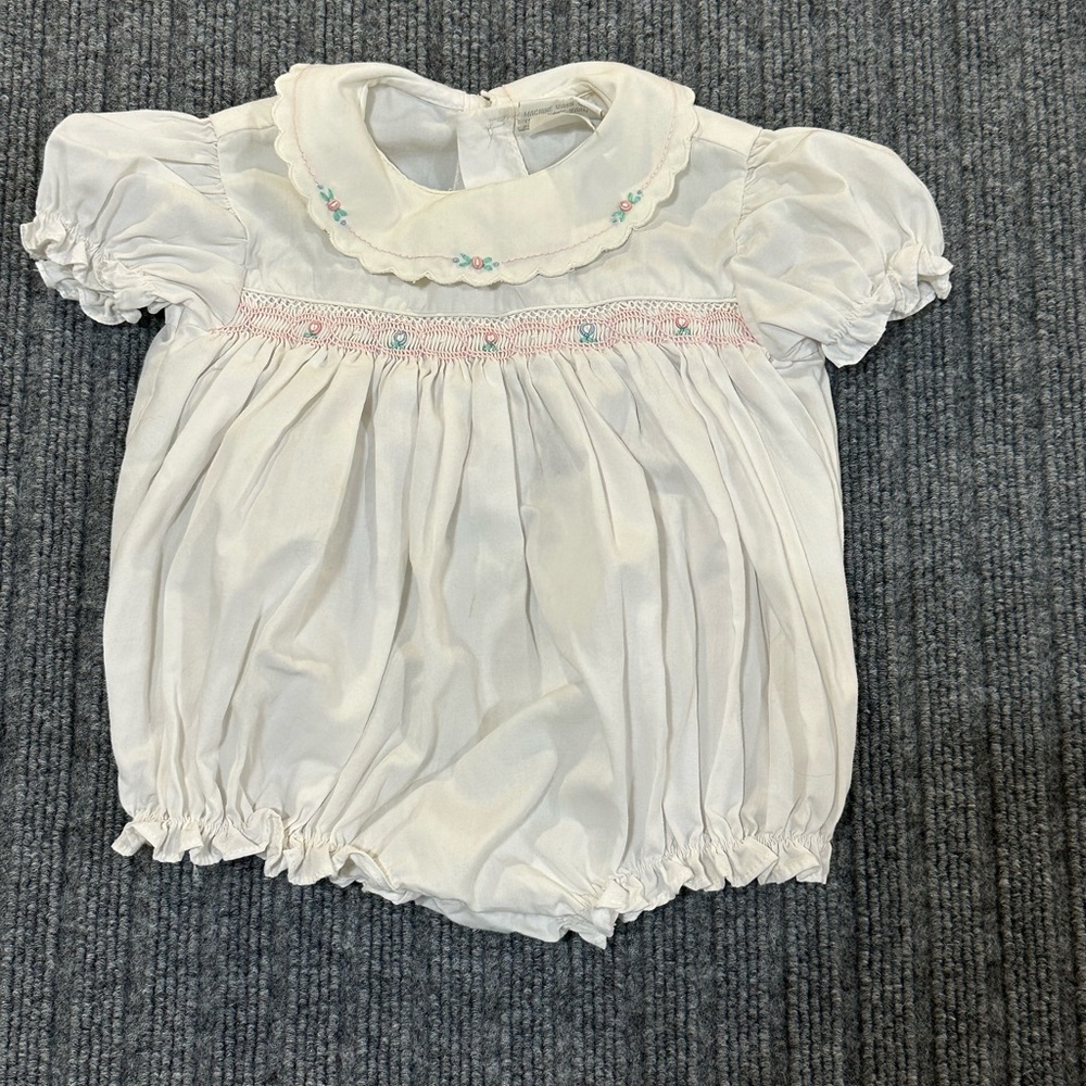 Vintage Carters Onesie‎
